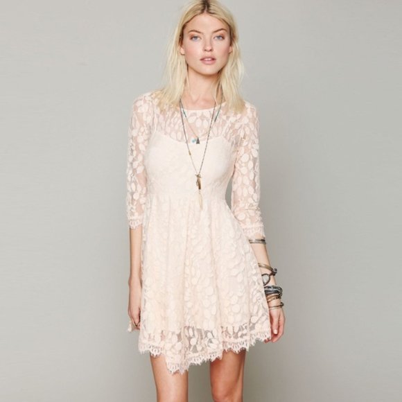 Free People Dresses & Skirts - FREE PEOPLE FLORAL MESH DRESS SIZE 0